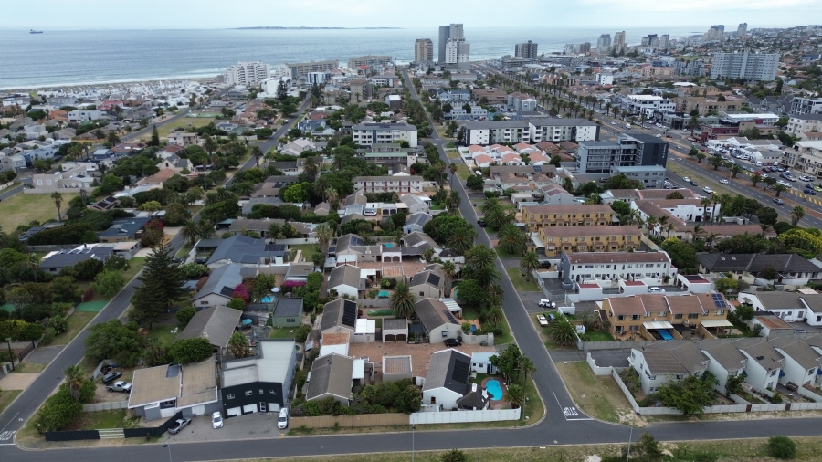 Commercial Property for Sale in Waves Edge Western Cape